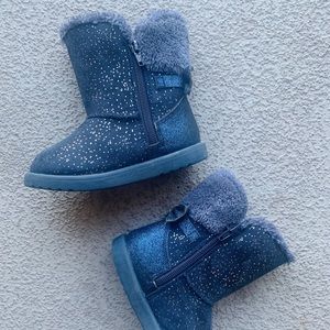 Kids Ugg style winter boots.  Barely worn!